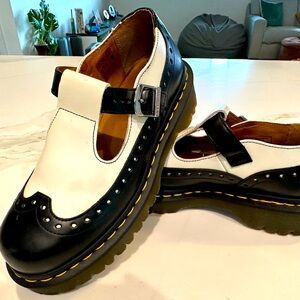 Dr. Marten size 38 (W7) black and white Mary Jane oxfords